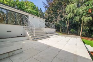 Photo 8- click for photo gallery